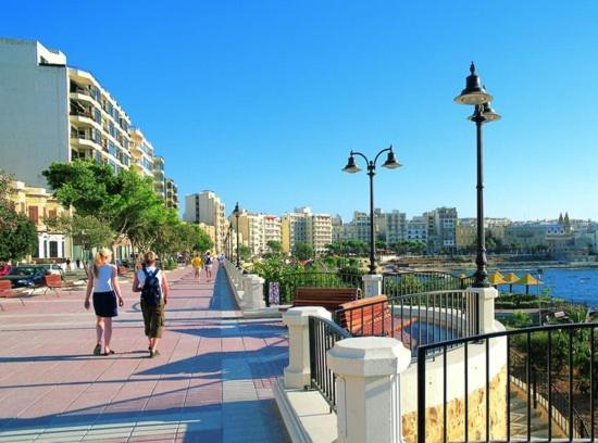 Seaview Apartment In Fort Cambridge, スリーマ エクステリア 写真